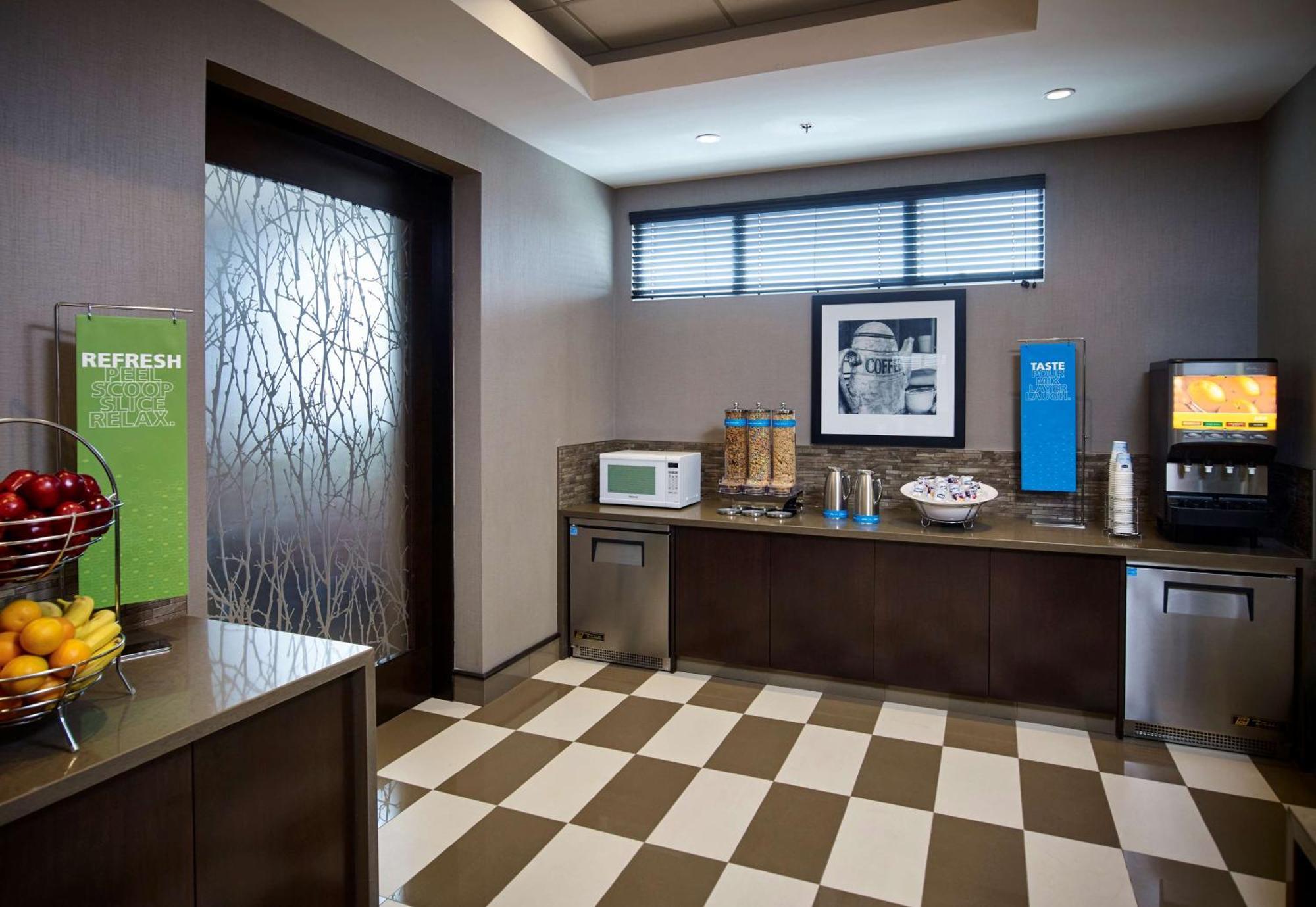 Hampton Inn By Hilton Timmins Εξωτερικό φωτογραφία