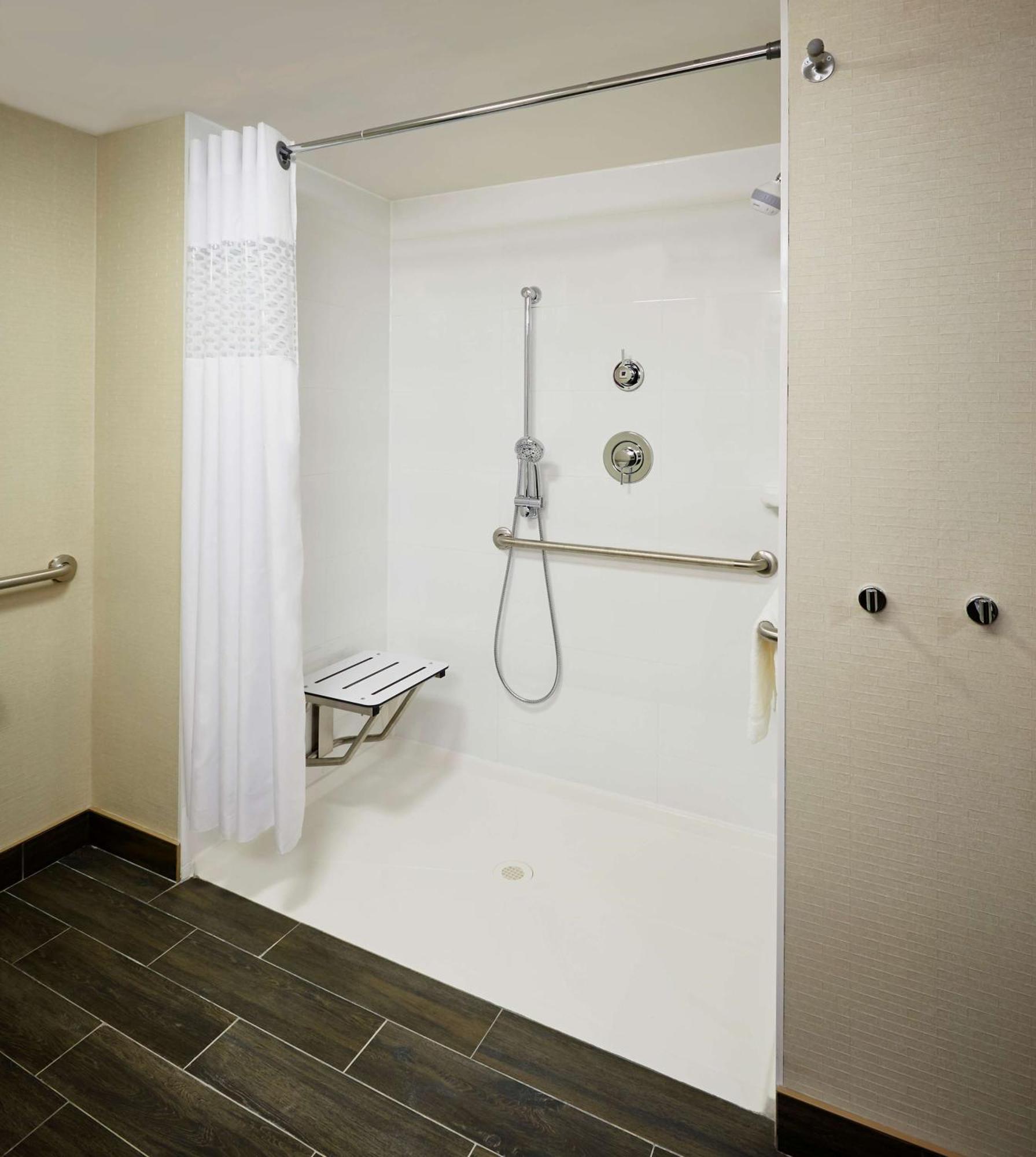 Hampton Inn By Hilton Timmins Εξωτερικό φωτογραφία